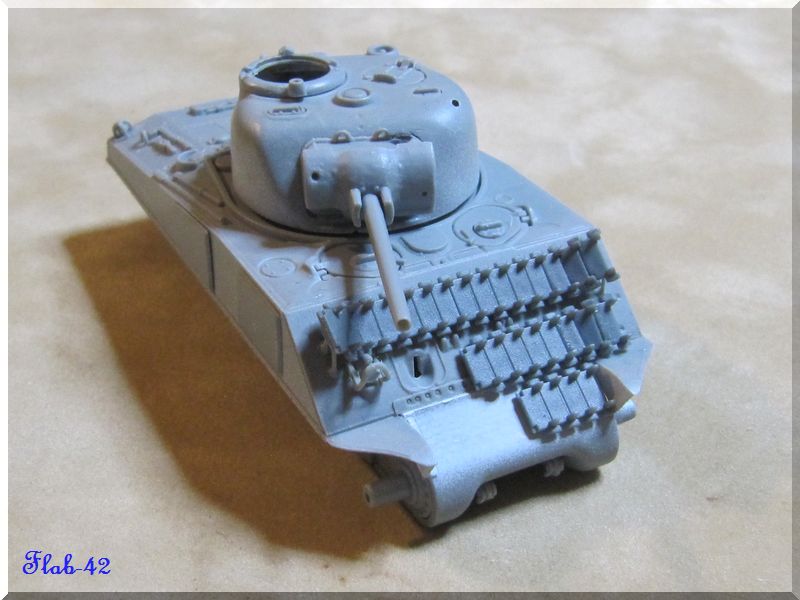 Beutepanzer Sherman M4A2 (Dragon - 1/72ème) - Montage terminé !!! - Page 4 837130caissepresk1