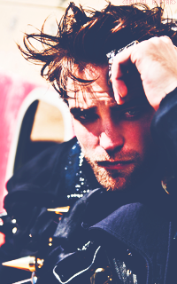 Robert Pattinson   84827093R2