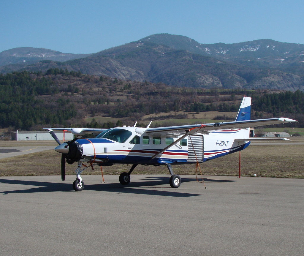 Aérodrome de Gap-Tallard , LFNA-GAT  , Hautes-Alpes (05) - Page 4 848493DSC00720001