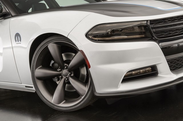 Mopar® présente 10 modèles préparés au Sema Show 2015 à Las Vegas 858932151102MoparSEMA14