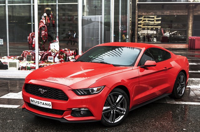 Ford à la finale de la Ligue des Champions  859417FordUCL2014Mustang02