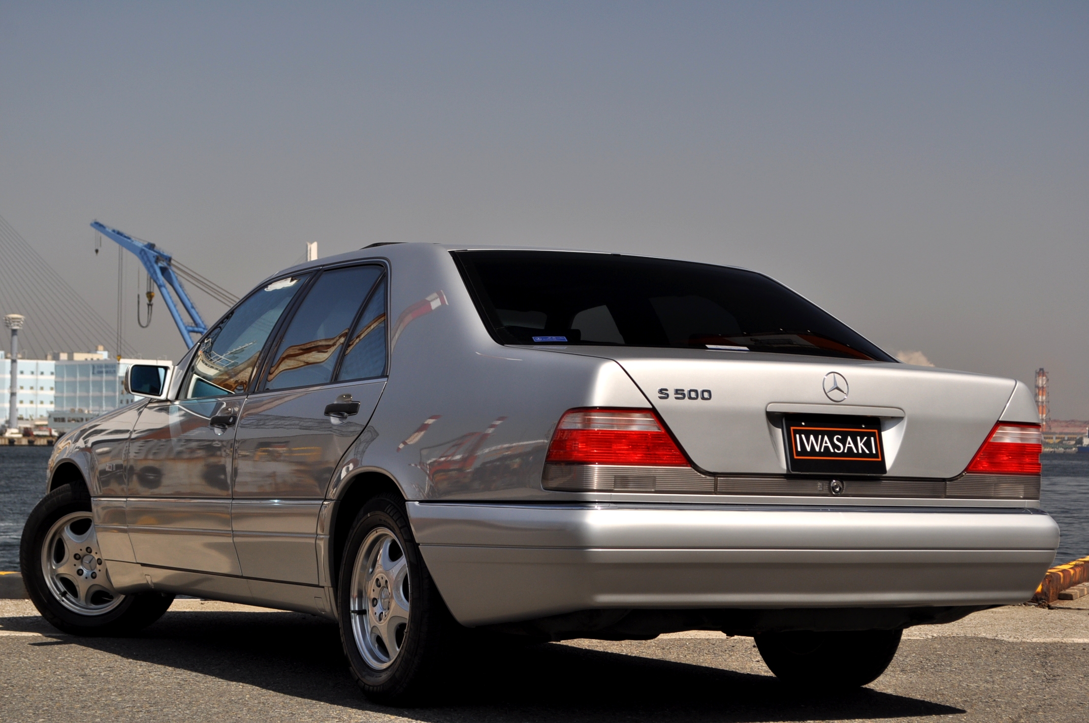 les plus belles photos de Mercedes-Benz classe S w140 et c140... juste pour rêver et pour le plaisir des yeux - Page 6 860174mbw140bellephoto0148