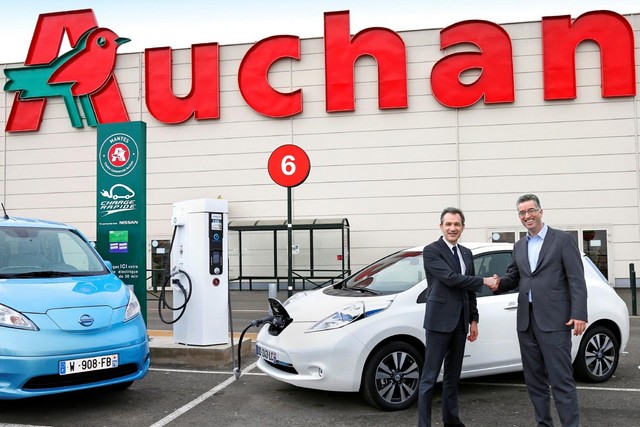 Nissan Et Auchan Inaugurent Le 1er réseau De Recharge Rapide En France 86060911723536