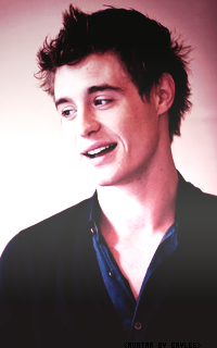 Max Irons  86310082M2