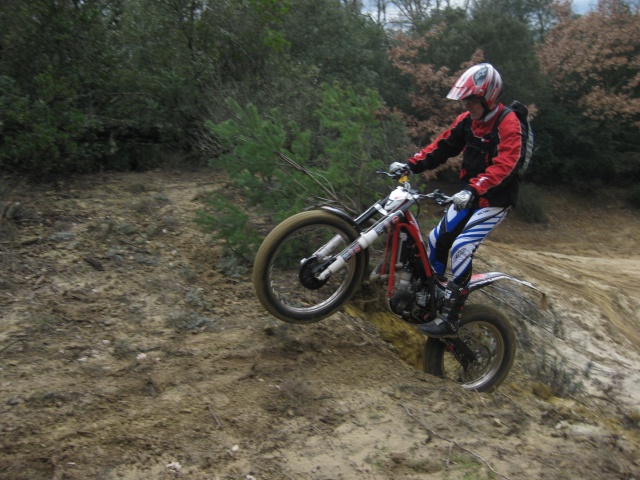 sorti enduro/trial dans le gard le 15 fevrier  - Page 3 863604IMG2077