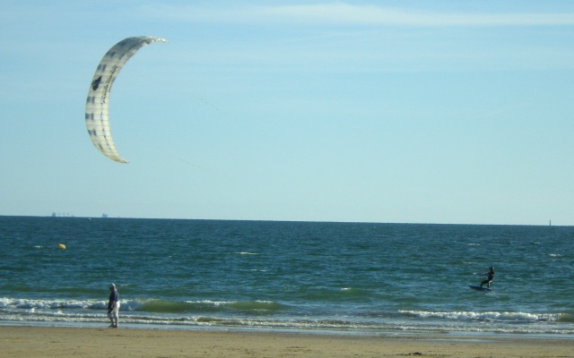 Vers l'estuaire de la Loire (Pornichet/LaBaule, St Brévin...) au fil du temps... - Page 30 865867navy16012w