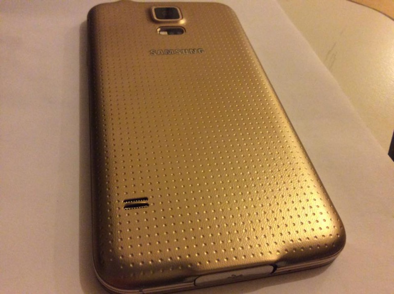 [Vds] Galaxy S5 Gold 86834811144075102066414433743248830334245923599965n