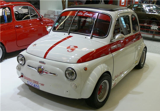 Les stars du salon Rétromobile 2007 875622LaFiat500a50ans