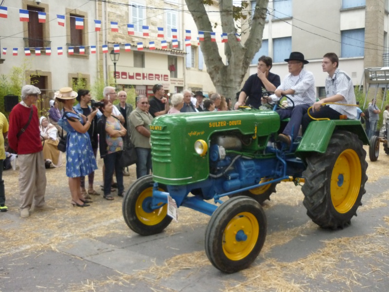 Défilé des vieux tracteurs 875653SENAS5Oct2014252