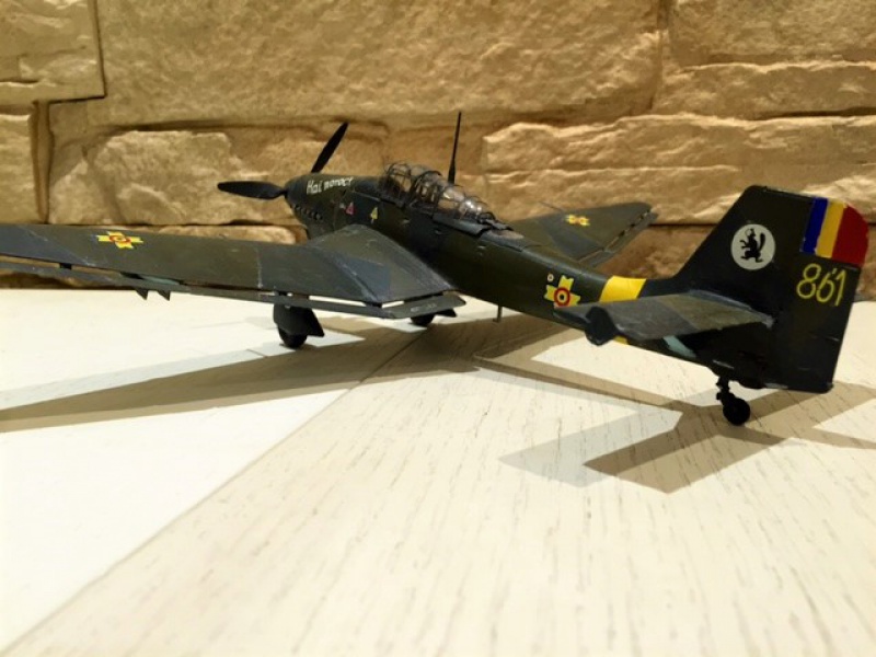 Junkers Ju87D Stuka Rumanian AF - 1/48 HASEGAWA - Page 3 880473image7