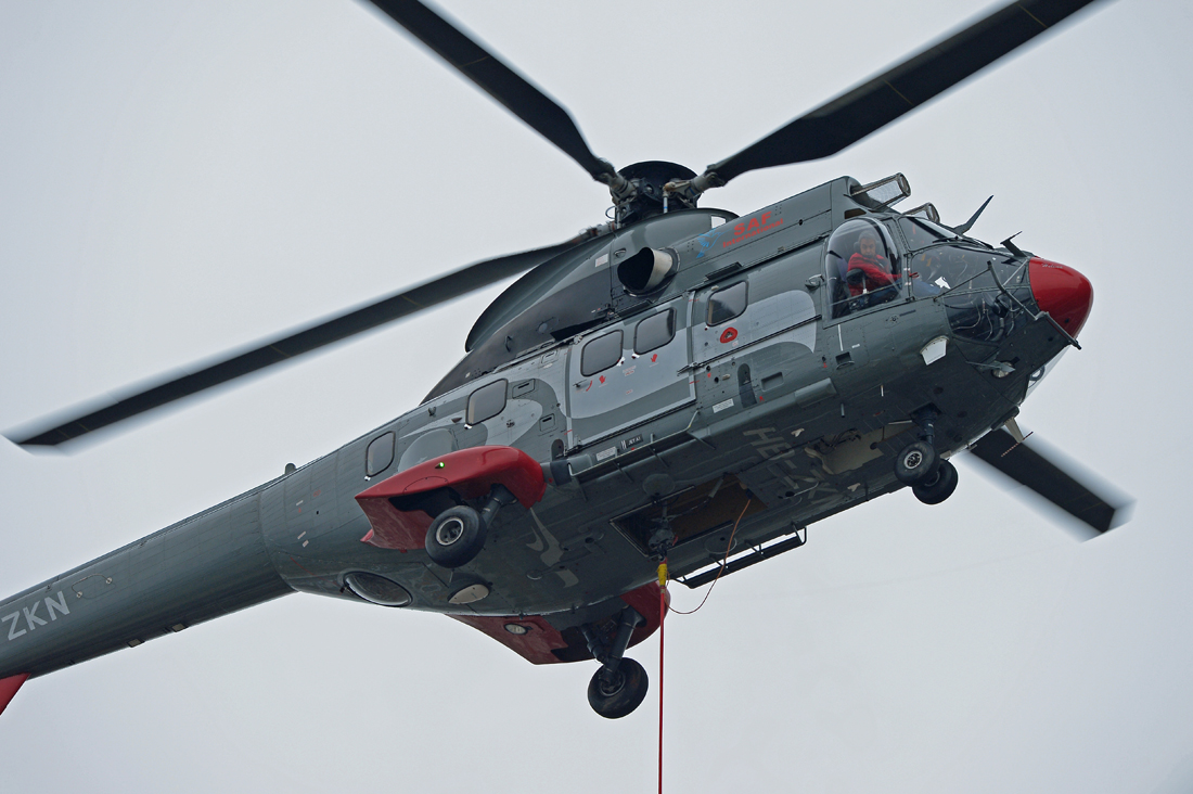  [23/11/2014] Super Puma (HB-ZKN) SAF international ex: Eagle Helicopter 881619COPIE20141123NANTES1