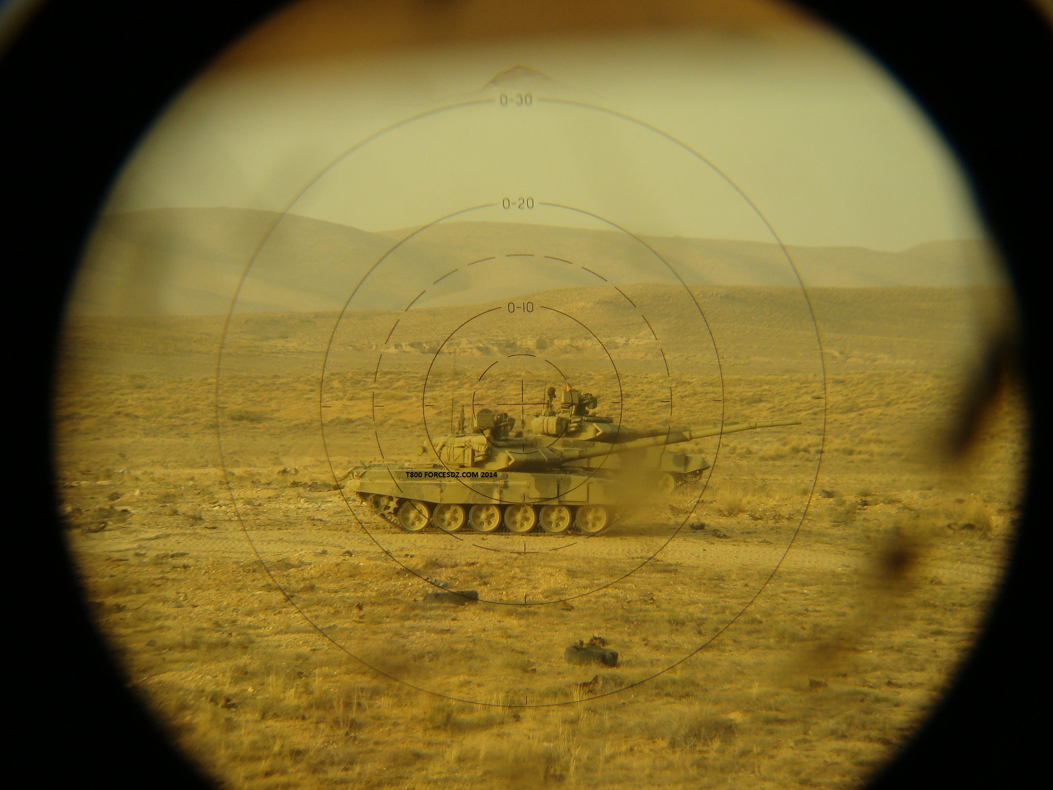 صور دبابات قتال رئيسية الجزائرية T-90SA ] Main Battle Tank Algerian ]  - صفحة 2 881832737465DSC03944