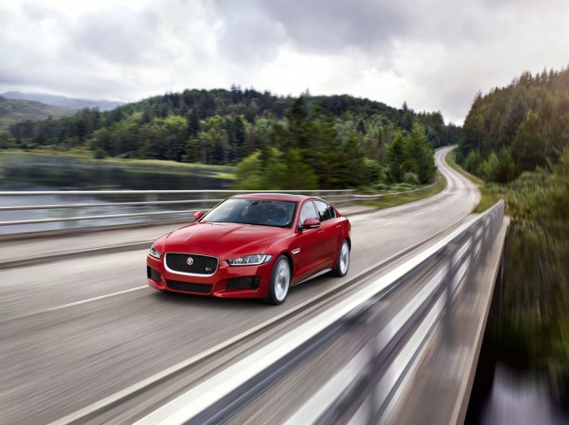 Première mondiale de la Jaguar XE à Earl's Court à Londres 887554JAGUARXE11