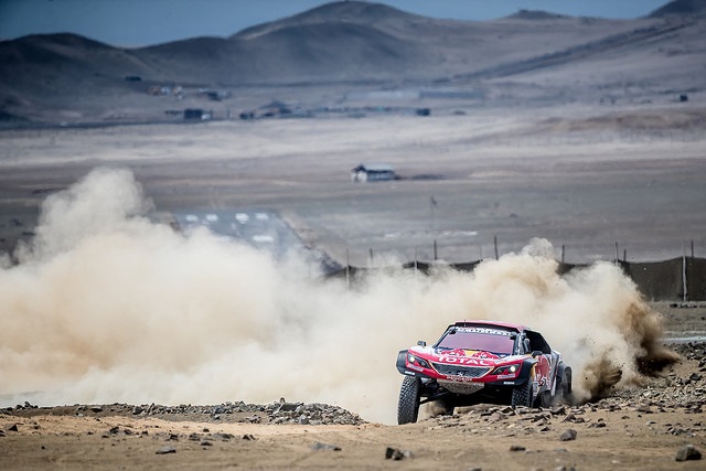 Les Peugeot 3008DKR Maxi Prêtes À Affronter Le Dakar 2018 8876343879980474486b6fea552z