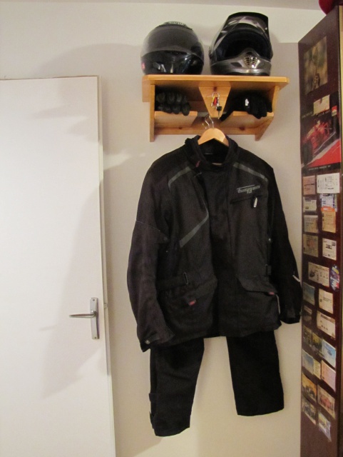 "Biker Garderobe " 890988IMG1010