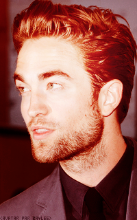 Robert Pattinson   89152236R7