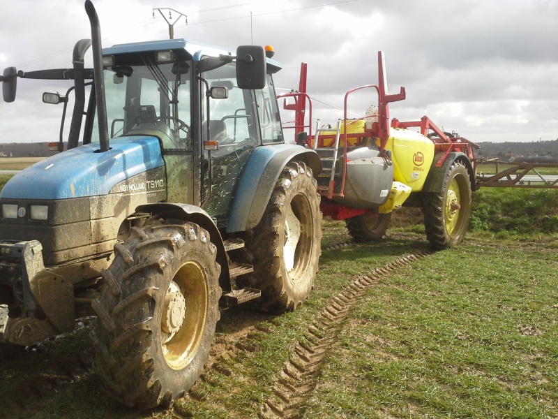 Concours du tracteur le plus cradingue - Page 9 89694920140303112345