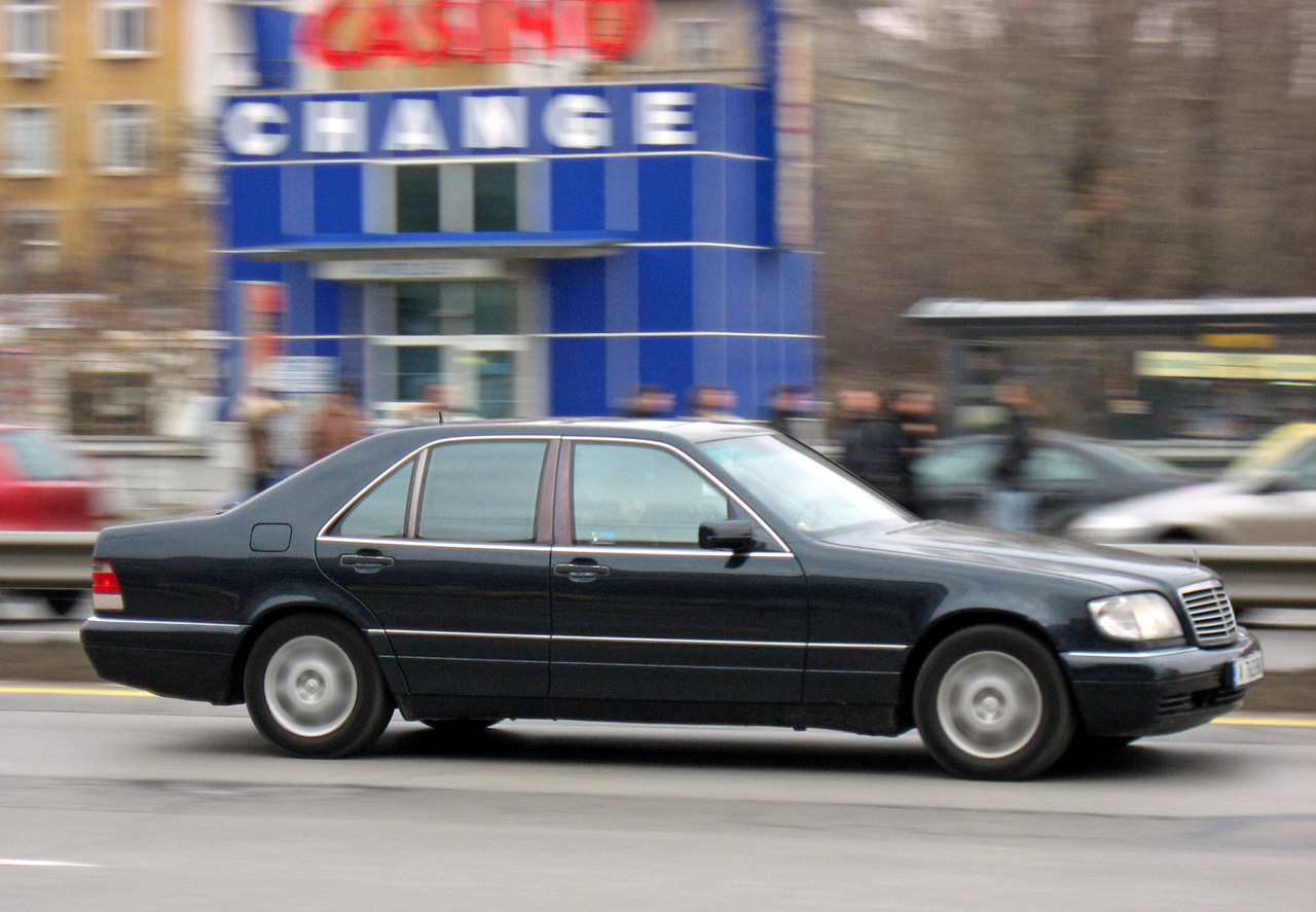 les plus belles photos de Mercedes-Benz classe S w140 et c140... juste pour rêver et pour le plaisir des yeux - Page 5 897089mbw140belfoto0121