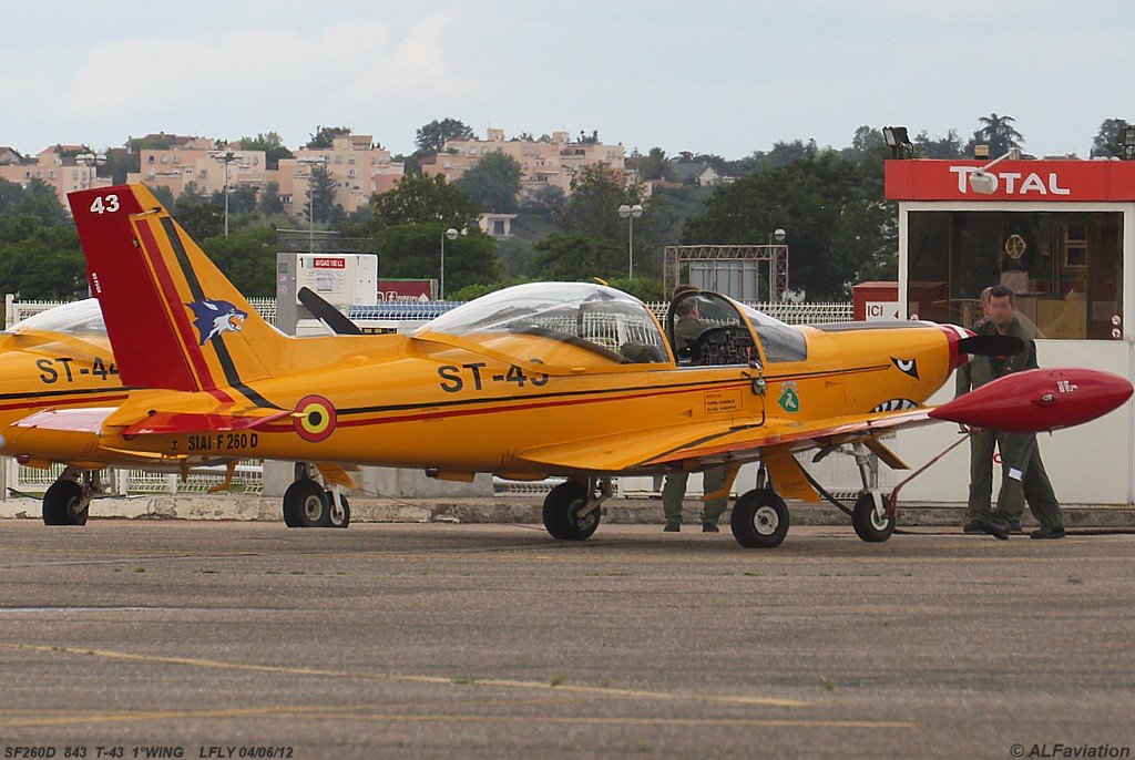 LFLY Lyon-Bron 900679sf260d843st431winga