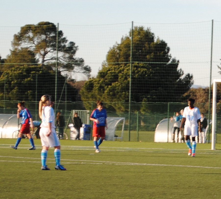 FEMININES DE L'OM : L'AVENIR LEUR APPARTIENT !!! UNE EQUIPE SE CONSTRUIT  2013  - Page 7 906506CopiedePhoto125