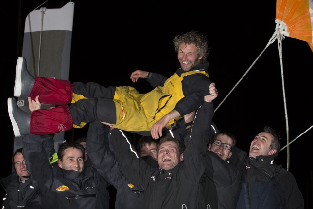 Le Vendée Globe au jour le jour par Baboune - Page 28 909149bernardstammrecuauxsablesdolonner6440