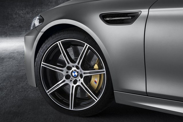 BMW M5: Une édition spéciale « 30 Jahre » (30 ans de la M5) 910006P90148932