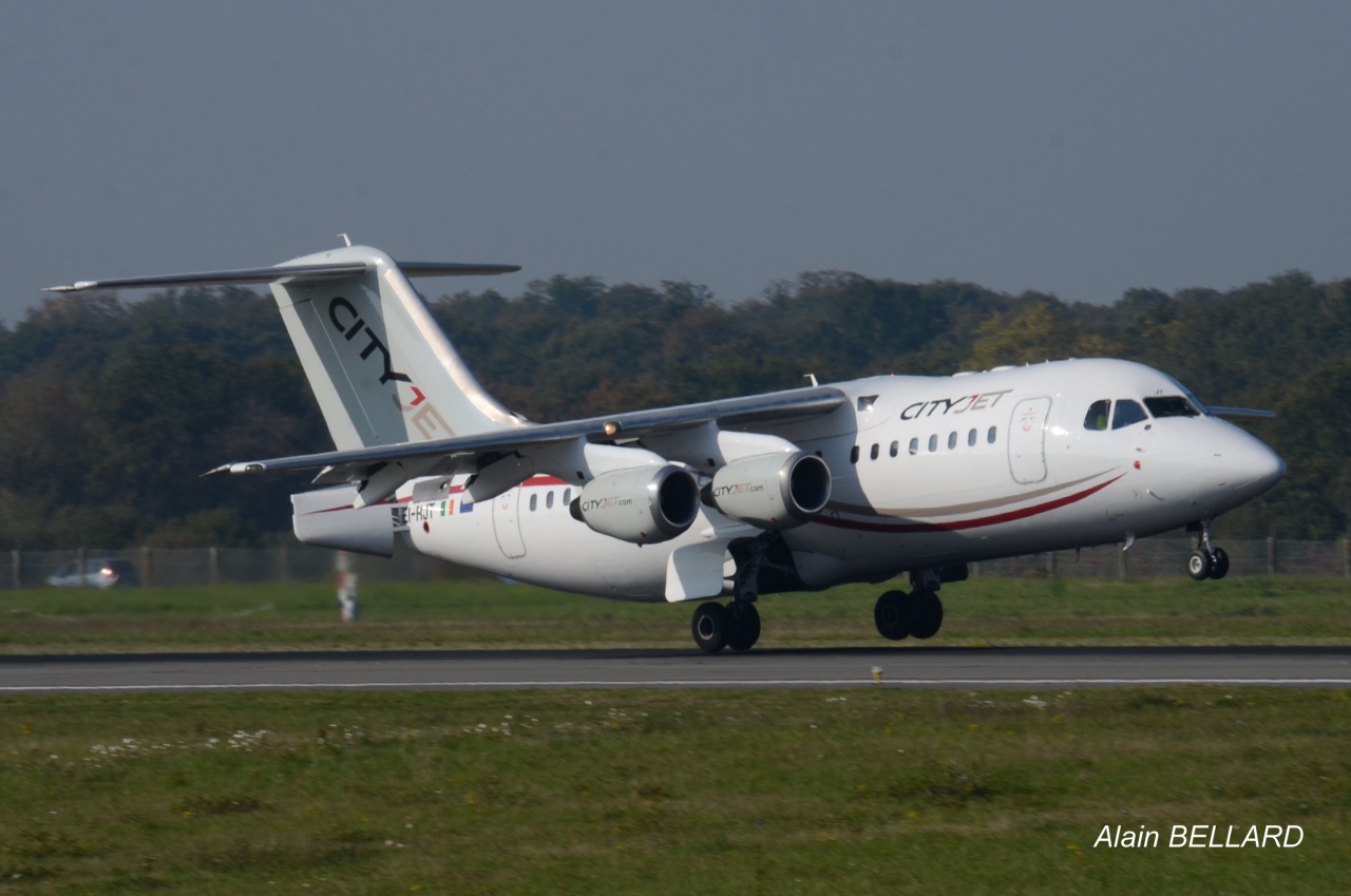 [16/10/2015] Avro RJ85 (EI-RJT) CityJet new livery ! 913600octobren5005