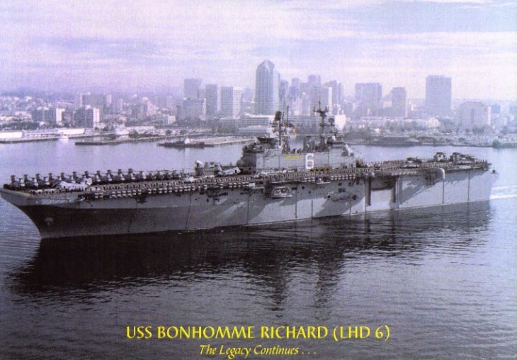 US NAVY PORTE-AVIONS CLASSE ESSEX (3EME PARTIE) 914731LHDUSSBonhommeRichard