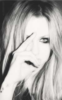 ● Avril Lavigne - Page 2 91870002