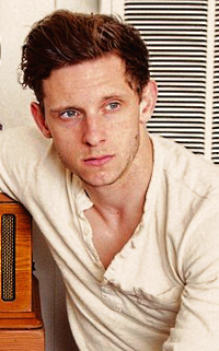 Ailleurs 920125JamieBell1