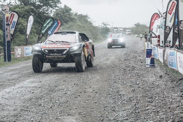 Dakar - Les PEUGEOT 2008 DKR doublent la mise ! 922822SainzFD050116dakar0039copie