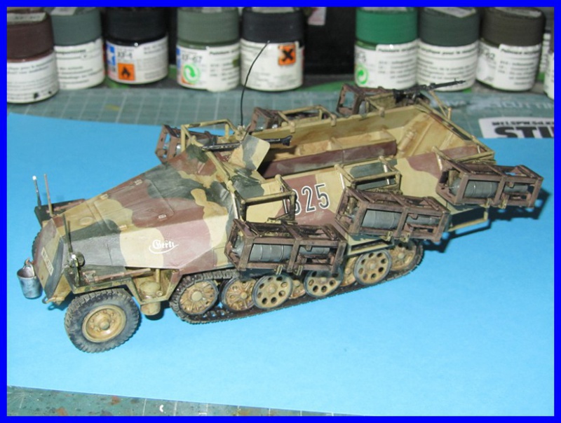 Mtl.SPW.Sd.Kfz.251/1Ausf.D mit Schwerer Wurfrahmen 40 STUKA ZU FUSS  1/35 de TAMIYA - Page 2 923179IMG0908800x600