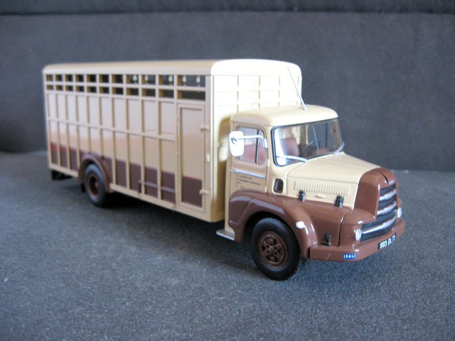 collection  ALTAYA" camions d'autrefois  "  au 1/43 - Page 8 926318IMG7881a