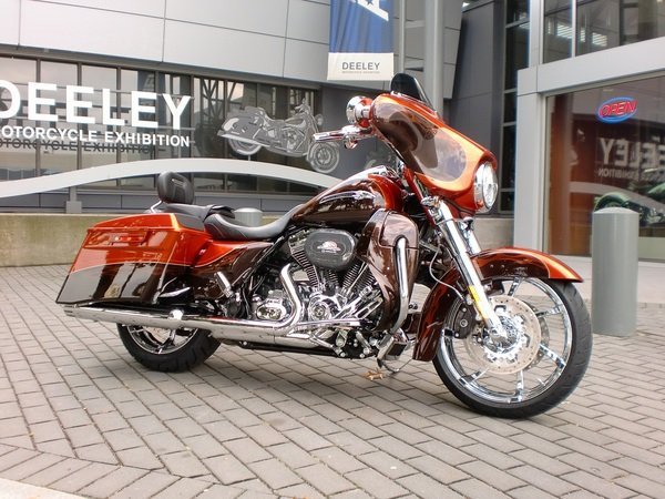 Street Glide CVO combien sommes nous sur Passion-Harley - Page 3 9320462012harleydavidsonflhx7600x0w