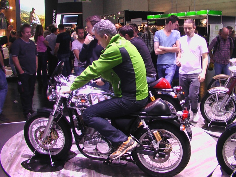 Enfield GT d'occase - Page 8 937453intermot2014motorcycleshowexpoguidedtoursEnfieldcaferacer