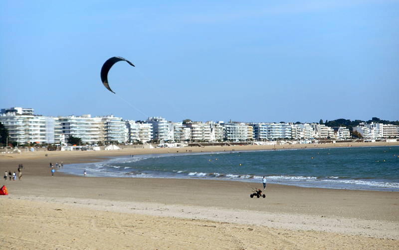 faire du char à cerf volant par vent d'Est à La Baule? 939197ventest020w