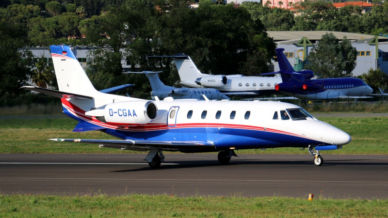 aeroport - Aéroport Cannes-Mandelieu , LFMD-CEQ Mai 2016   - Page 4 946426IMG0082