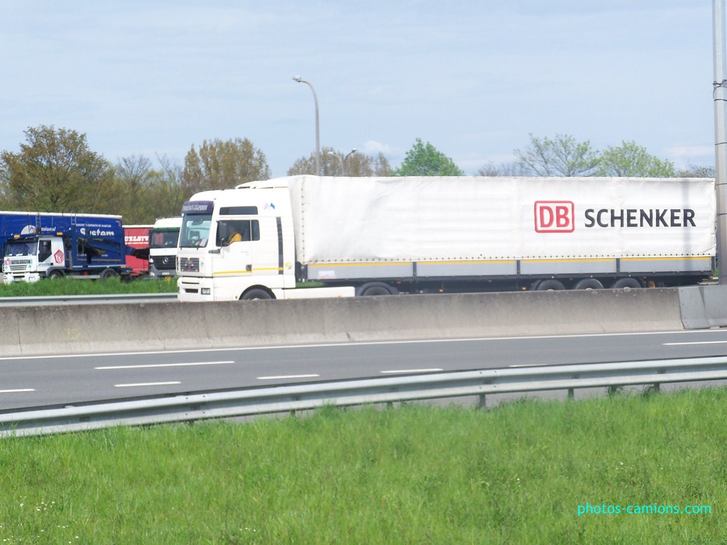 DB Schenker - Page 3 947591photoscamions30Avril2012128