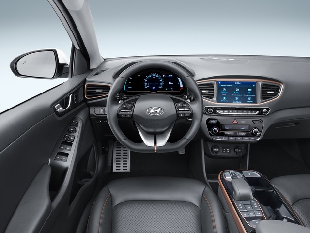 Hyundai n’envisage pas de version de base pour sa nouvelle Ioniq.  947595IONIQElectricInterior1