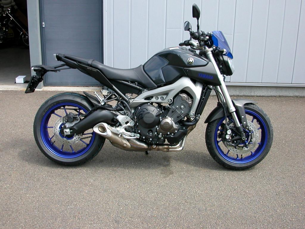 plaque - Photos de toutes les Yamaha MT-09 du forum ! :) 948888YXV2PS