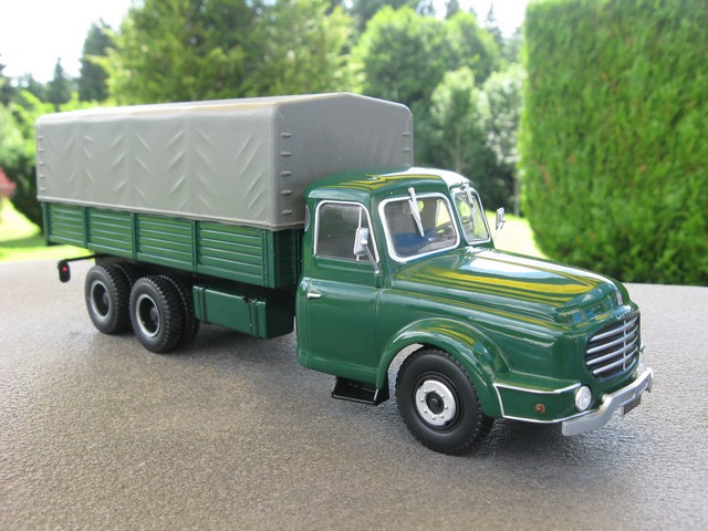 collection  ALTAYA" camions d'autrefois  "  au 1/43 - Page 6 951249IMG6273