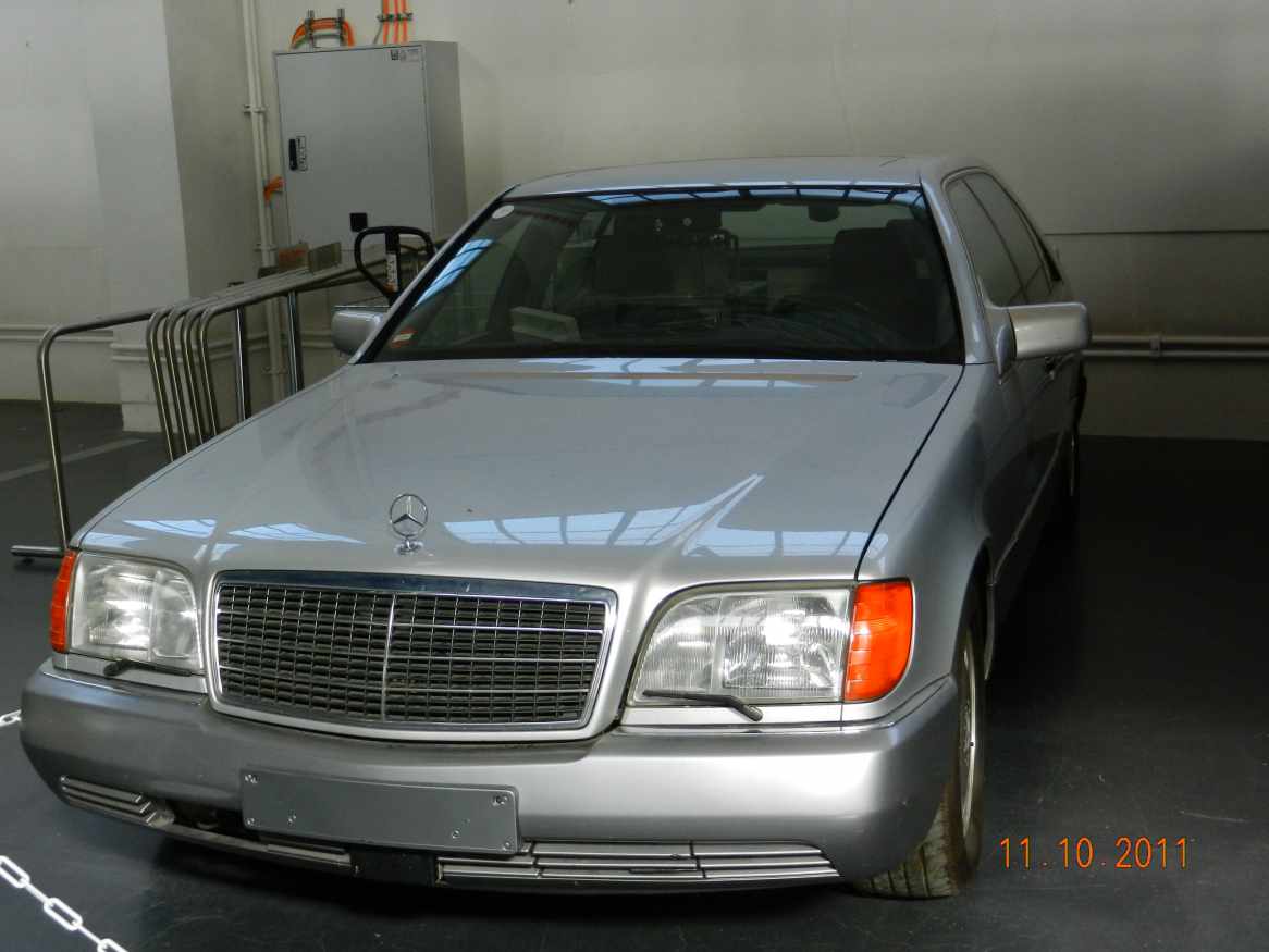 deux Mercedes-Benz w140 500 SEL ont participé au projet Eureka-Prometheus pour la mise au point du VaMP 952450mbw140prometheus04