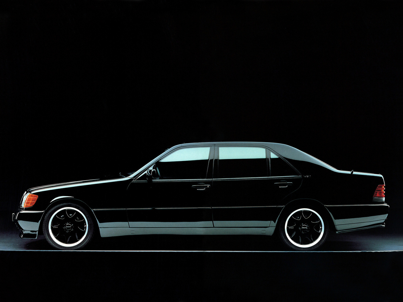 les plus belles photos de Mercedes-Benz classe S w140 et c140... juste pour rêver et pour le plaisir des yeux - Page 5 956668mbw140belfoto0125