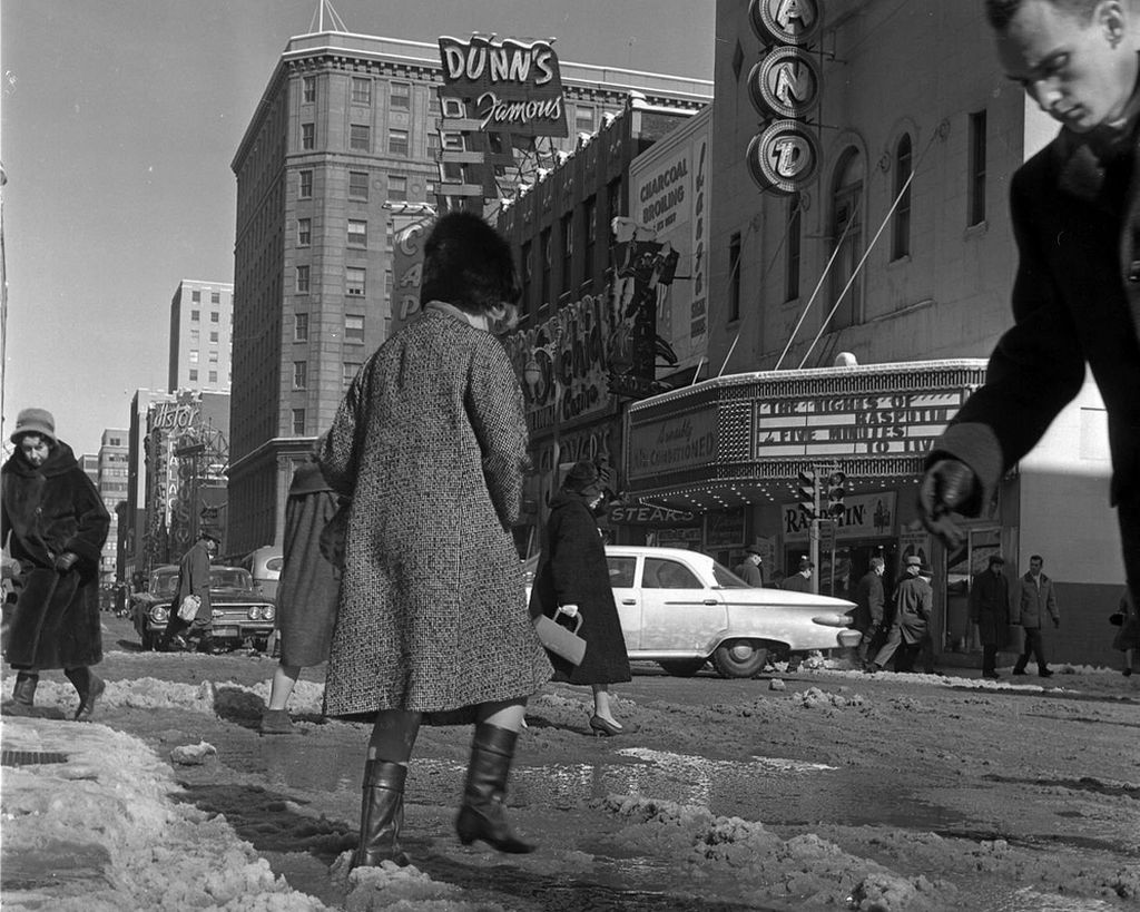 Les années 20 à 70 : photos et vidéos d'époque (partie 1) - Page 17 9614321963