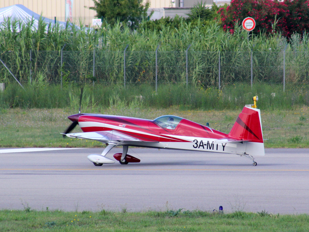 Aéroport de Cannes Mandelieu [LFMD-CEQ]-juillet 2014 961796IMG3953