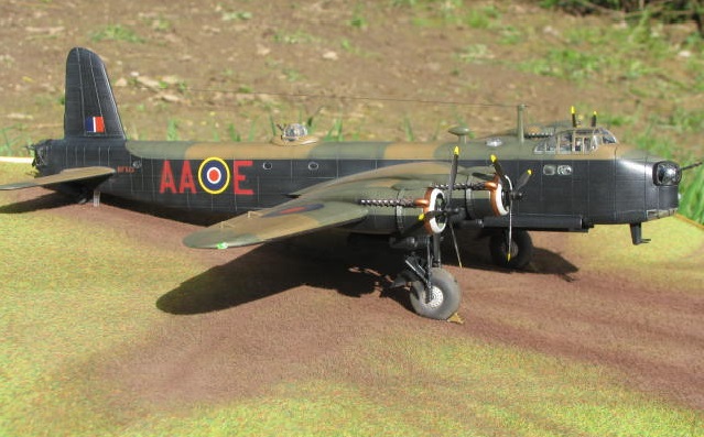 Short Stirling MkIII 1/72 Commémorations 08 mai 2015: le 2ème! 963924IMG7144