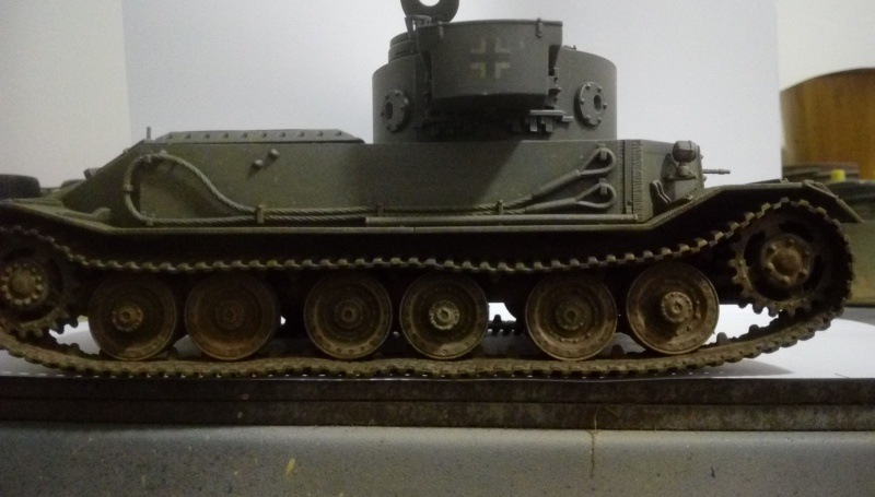 Sd.Kfz.181 Panzerkampfwagen VI (P) Dragon 1/35ième - Page 2 964119IMAG3043