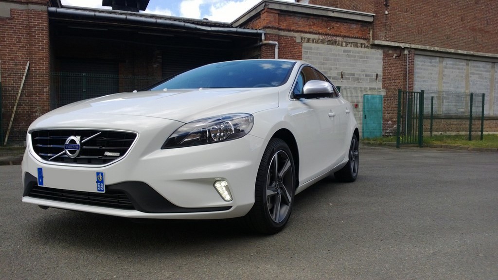 V40 D3 R-Design White Ice 968444WP20130412009