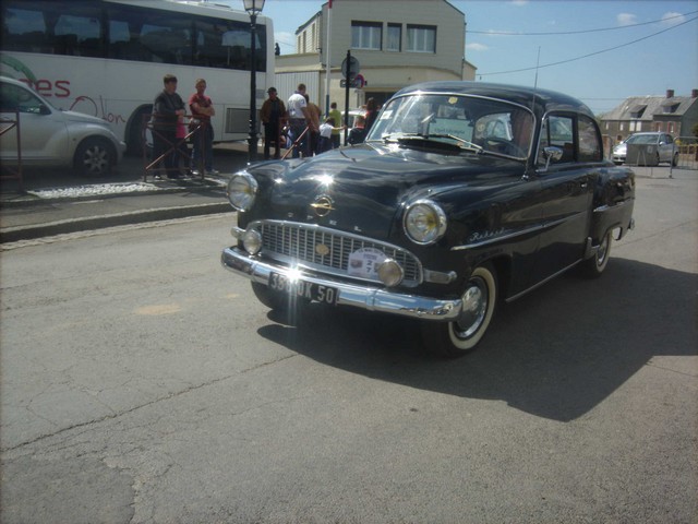 Landelles et Coupigny 2016 (voitures anciennes et tracteurs anciens) 978582GEDC2805