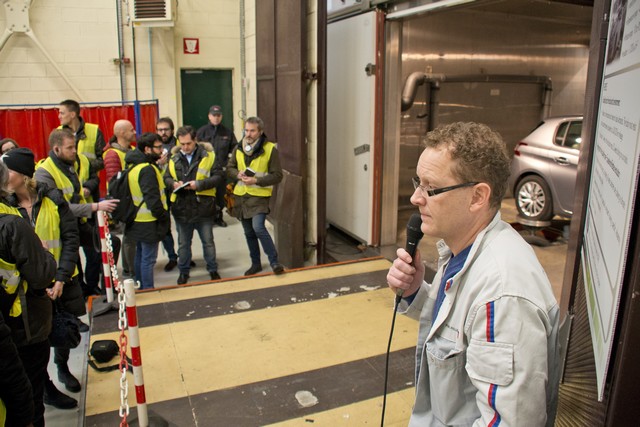 La Presse française et internationale conviée au centre d'essais de Belchamp pour juger de la qualité à l'usage de la PEUGEOT 308 984395MDS7745